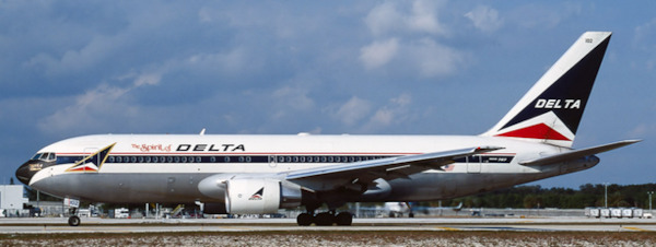 Boeing 767-200 Delta Air Lines "Spirit of Delta" N102DA Polished  XX40498