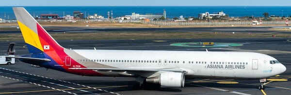 Boeing 767-300 Asiana Airlines "Last Flight" HL7528  XX40668