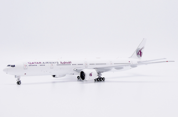 Boeing 777-300ER Qatar Airways "All White" A7-BOC XX40679
