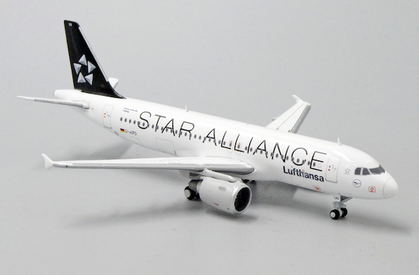 Airbus A320 Lufthansa "Star Alliance" D-AIPD XX4077