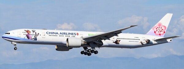 Boeing 777-300ER China Airlines "Zootopia 2" B-18055  XX40841