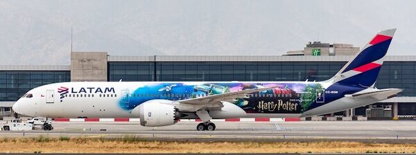 Boeing 787-9 Dreamliner LATAM "Harry Potter" CC-BGM XX40843