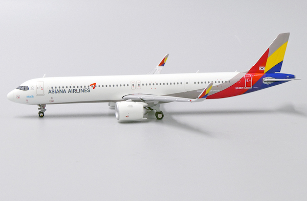 Airbus A321neo Asiana Airlines HL8371 XX4222