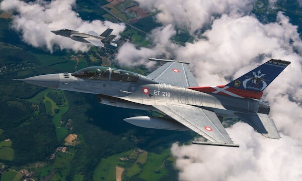 F16B Fighting Falcon - Press to Test Vikings (Royal Danish Air Force Viper)  K48-159