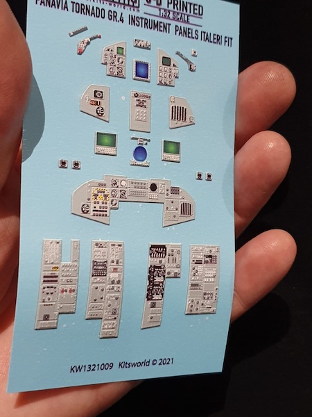 Panavia Tornado GR4 Cockpit Instrumentation with Screens off for Italeri  KW3D1321009