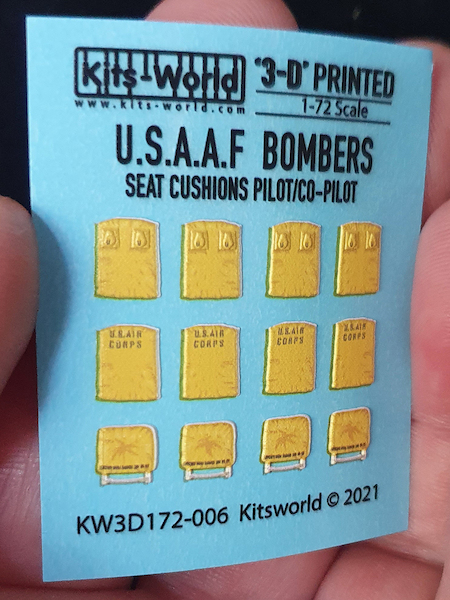 USAAF Bombers Boeing B17/F Flying Fortress Seat cussions Pilot & Co Pilot KW3D172006