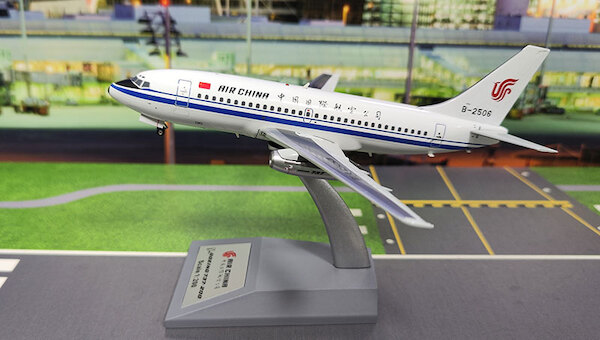 Boeing 737-200 Air China B-2506  KJ-B732-201