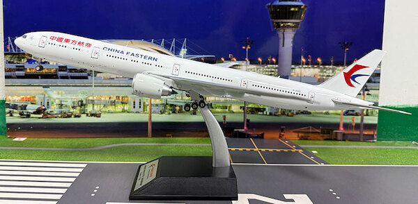 Boeing 777-39PER China Eastern Airlines B-2025  KJ-B77W-170