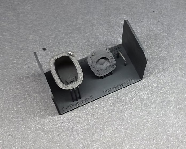 F-4 Phantom II Parachute case  KSM32073