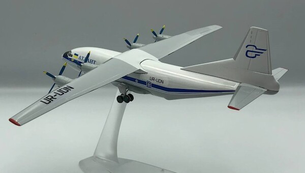 Antonov An12 Atlant UR-UDN  UR-UDN