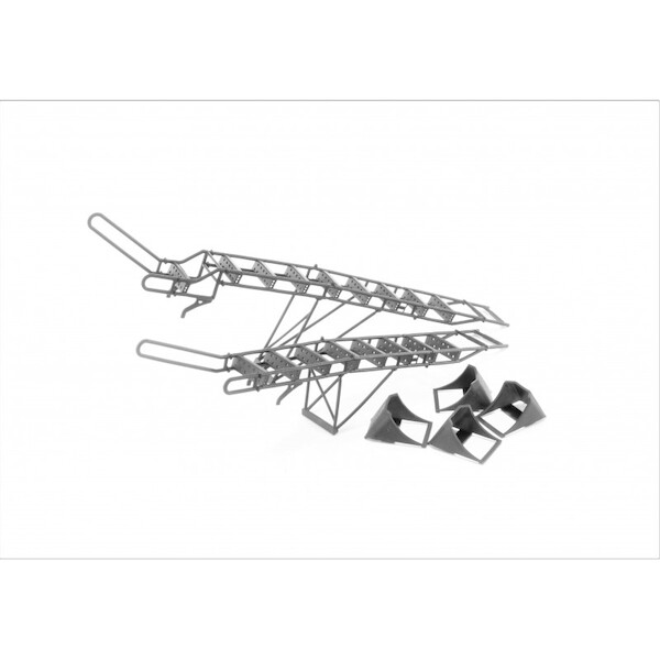 Sukhoi Su27UB Ladders - Late version with Chocks  LP72039