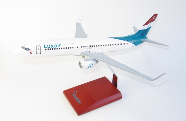 Boeing 737-800 Luxair LX-LBB LU002