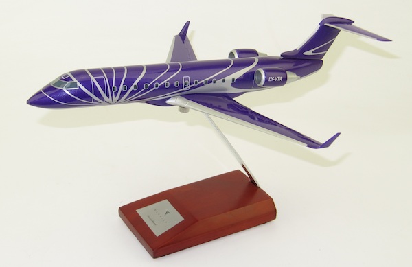 Canadair CRJ200 Klasjet LY-VTA (solid fuselage) LU067