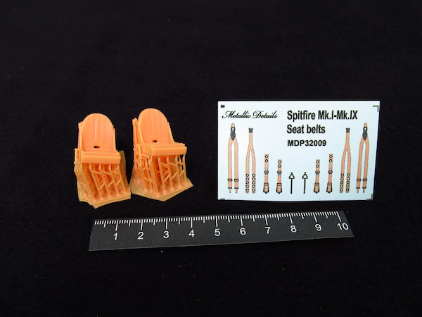 Spitfire seat (2x)  MDR3251