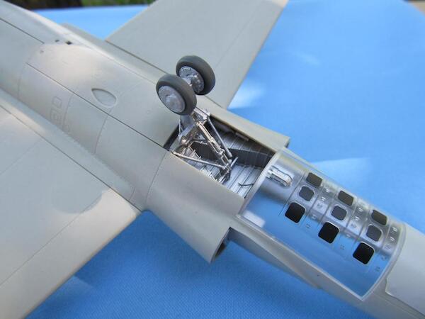 U2 Landing gears (AFV Club) MDR48158