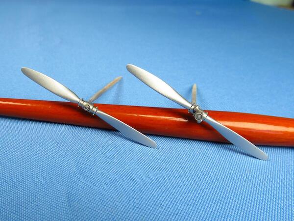 CH400 and Lockheed Vega 5B Propeller sets (Dora Wings) MDR48210