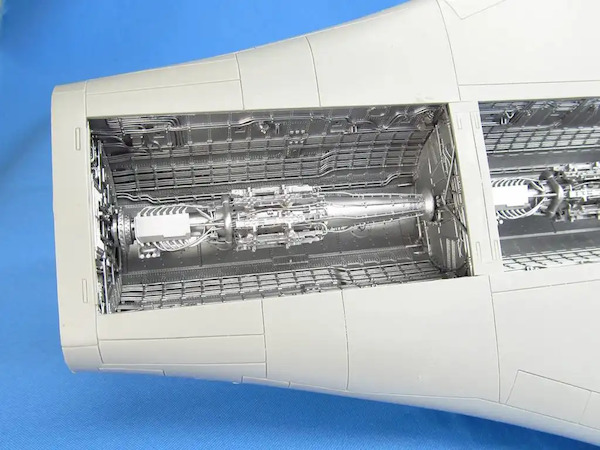 B1B Lancer Front Bomb Bays (Revell)  MDR48240