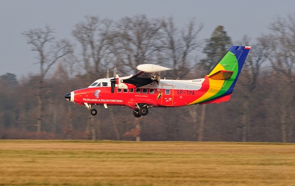 Let L410 Turbolet "Papuga/Parrot (Polish Air Navigation Services) MMD-144027