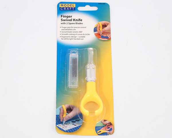 Finger Swivel Knife with 2 spare blades PKN5300
