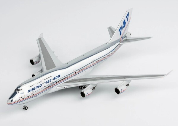 Boeing 747-400 Boeing house colors N401PW 04010