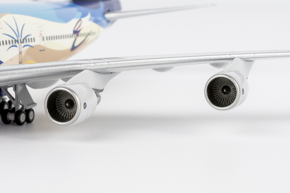 NG Models 04011 Boeing 747-400 Singapore Airlines 
