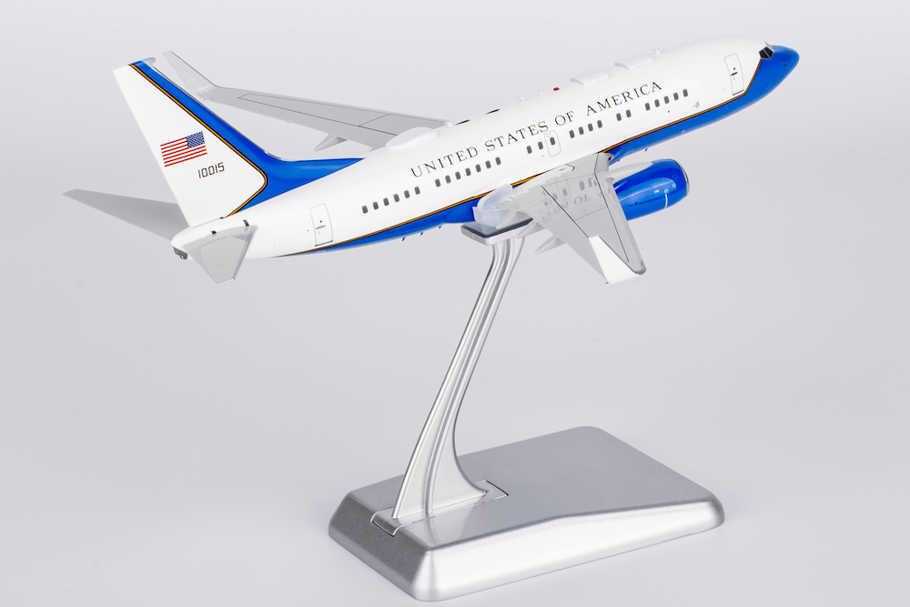 NG Models 05016 Boeing 737-700BBJ C-40B US Air Force 01-0015
