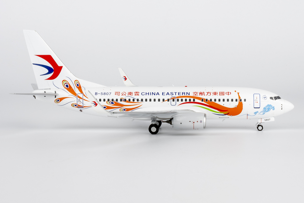 NG Models 05025 Boeing 737-700 China Eastern Airlines 