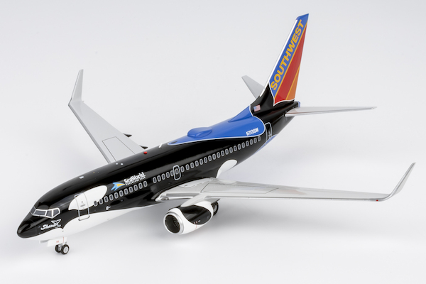 Boeing 737-700 Southwest Airlines "Canyon blue livery" N713SW  05038