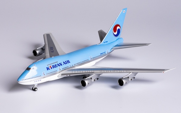 Boeing 747SP Korean Air HL7456 07016