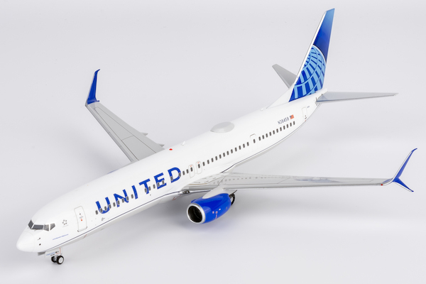 Boeing 737-900ER United Airlines "Blue Evolution" N38458 09003