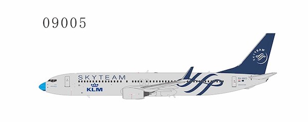 Boeing 737-900ER KLM "skyteam" PH-BXO with blue nose 09005