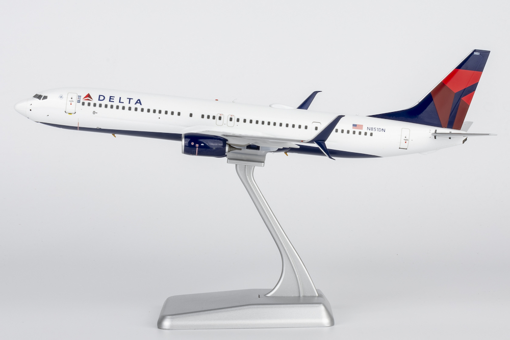 航空機・ヘリコプター NG wings Boeing 737-900 1:200 航空機