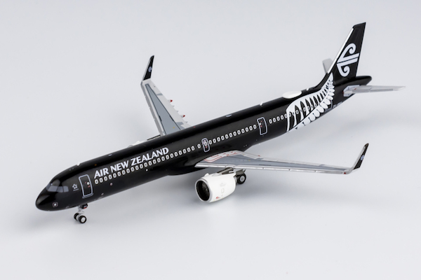 Airbus A321neo Air New Zealand all black ZK-NNA 13057