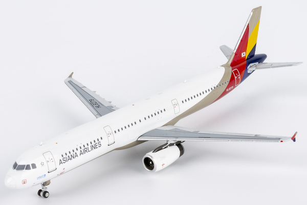 Airbus A321-200 Asiana Airlines HL8279 13125