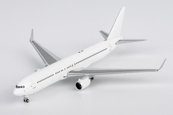Boeing 767-300ER Blank GE CF6 Engines 17000