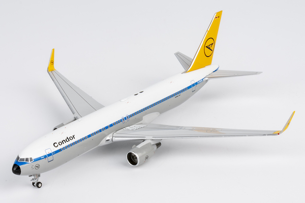 Boeing 767-300ER Condor Retro colors D-ABUM 17008