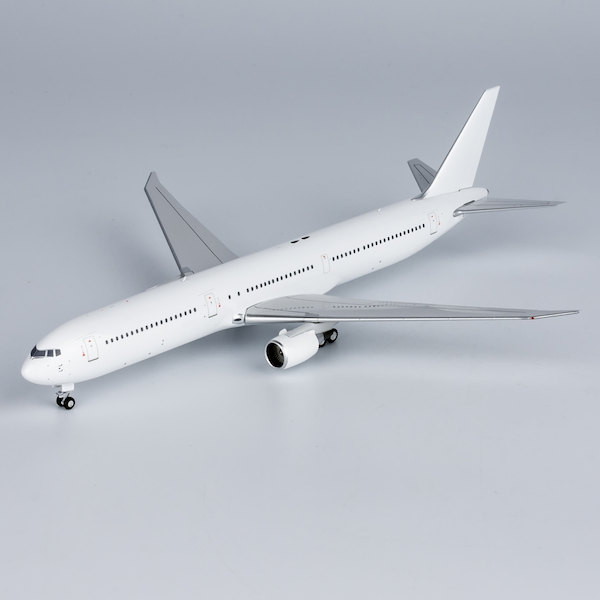 Boeing 767-400ER Blank CF6 engines  18000