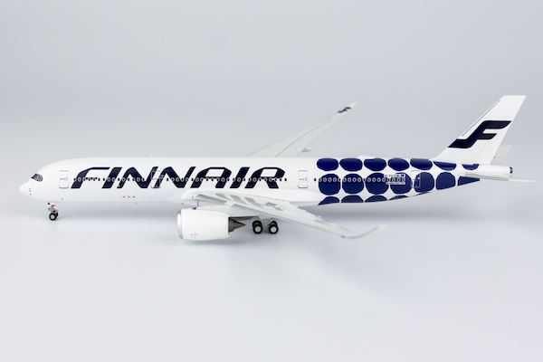 Airbus A350-900 Finnair OH-LWL Marimekko Kivet 39037