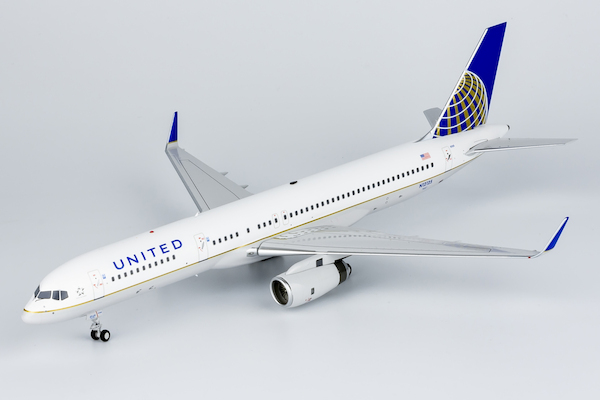 Boeing 757-200 United Airlines N12125 42022