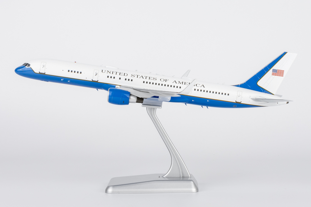NG Models 42041 Boeing 757-200 (C-32A) United States of America U