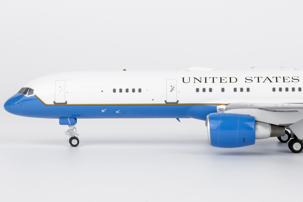 NG Models 42041 Boeing 757-200 (C-32A) United States of America U
