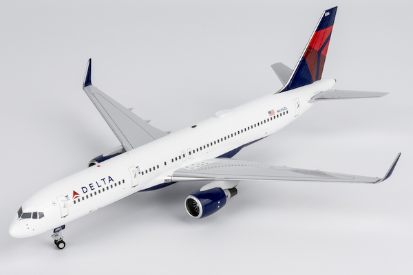 Boeing 757-200 Delta Air Lines N696DL 42055