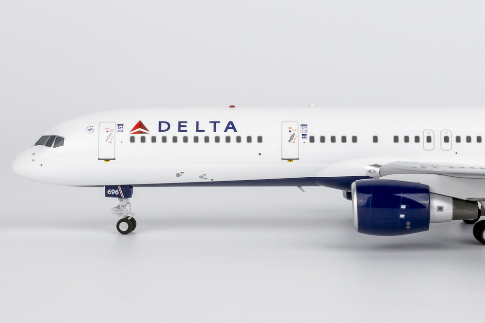 NG Models 42055 Boeing 757-200 Delta Air Lines N696DL