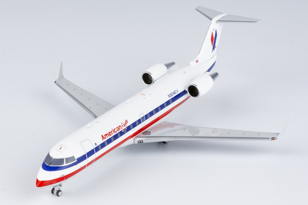 Canadair CRJ200ER American Eagle / ExpressJet Airlines N904EV 52069