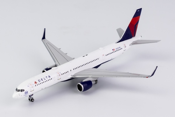 Boeing 757-200 Delta Air Lines N702TW with
