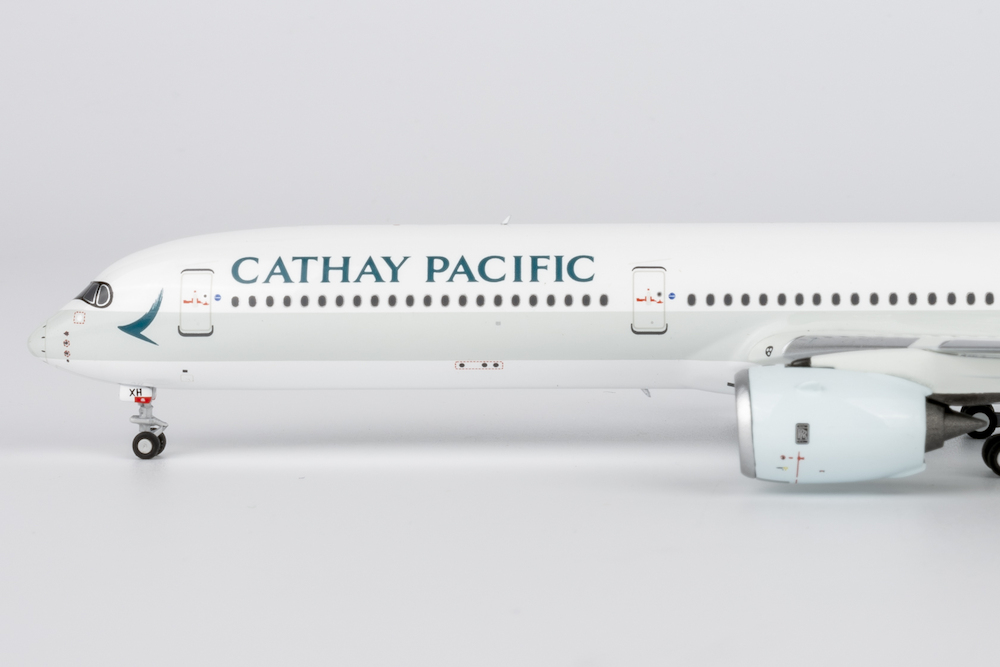 NG Models 57019 Airbus A350-1000 Cathay Pacific B-LXH