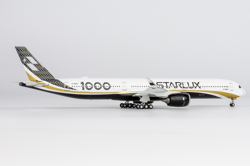 お取り寄せ商品】1/400 A350-1000 スターラックス航空 B-58551