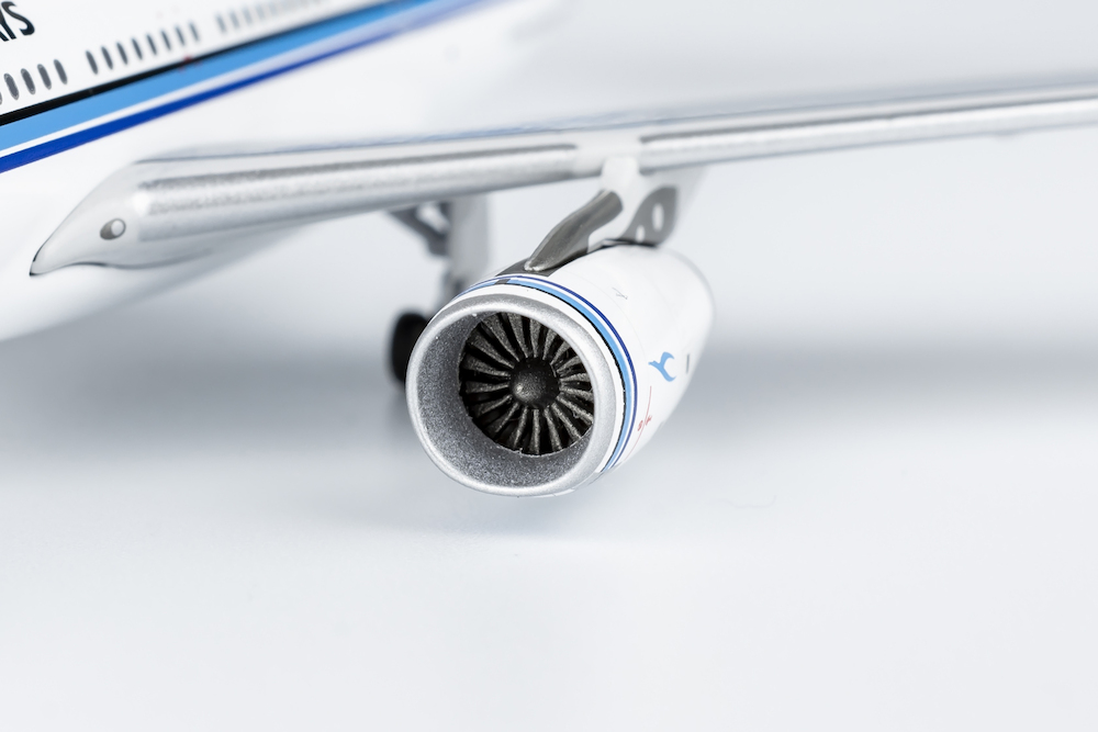 NG Models 61070 Airbus A330-200 Kuwait Airways 9K-APD