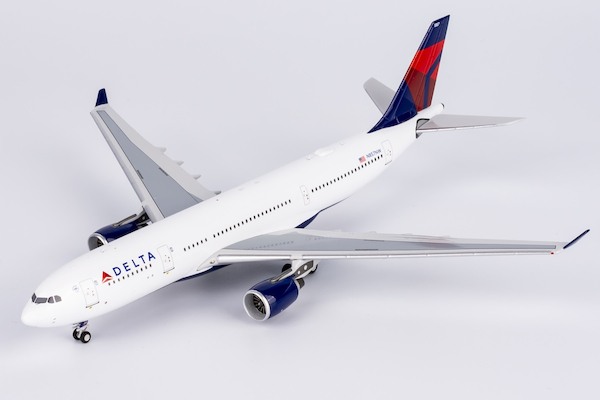 Airbus A330-200 Delta Air Lines N857NW 61096