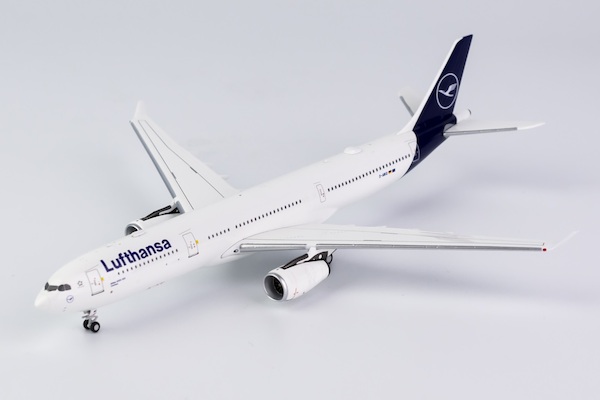 Airbus A330-300 Lufthansa D-AIKQ  62029